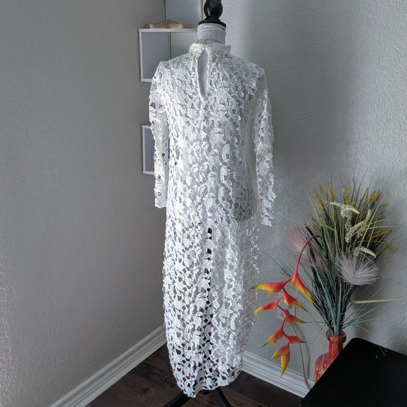 New Crochet Lace Fish Tail Asymmetrical Top - Picture 3 of 6